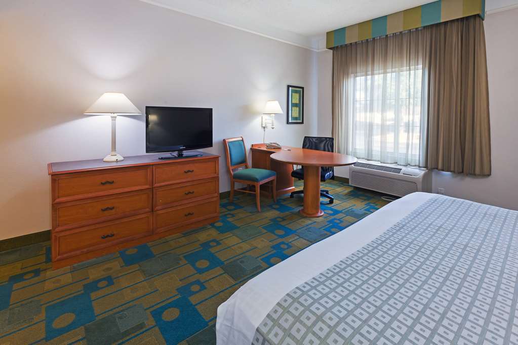 La Quinta By Wyndham Shreveport Airport Hotel Værelse billede